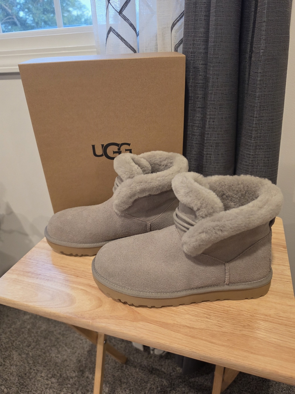 UGG Women's Cobble Grey Classic Mini Posy Shearling-Lined Ankle Boots